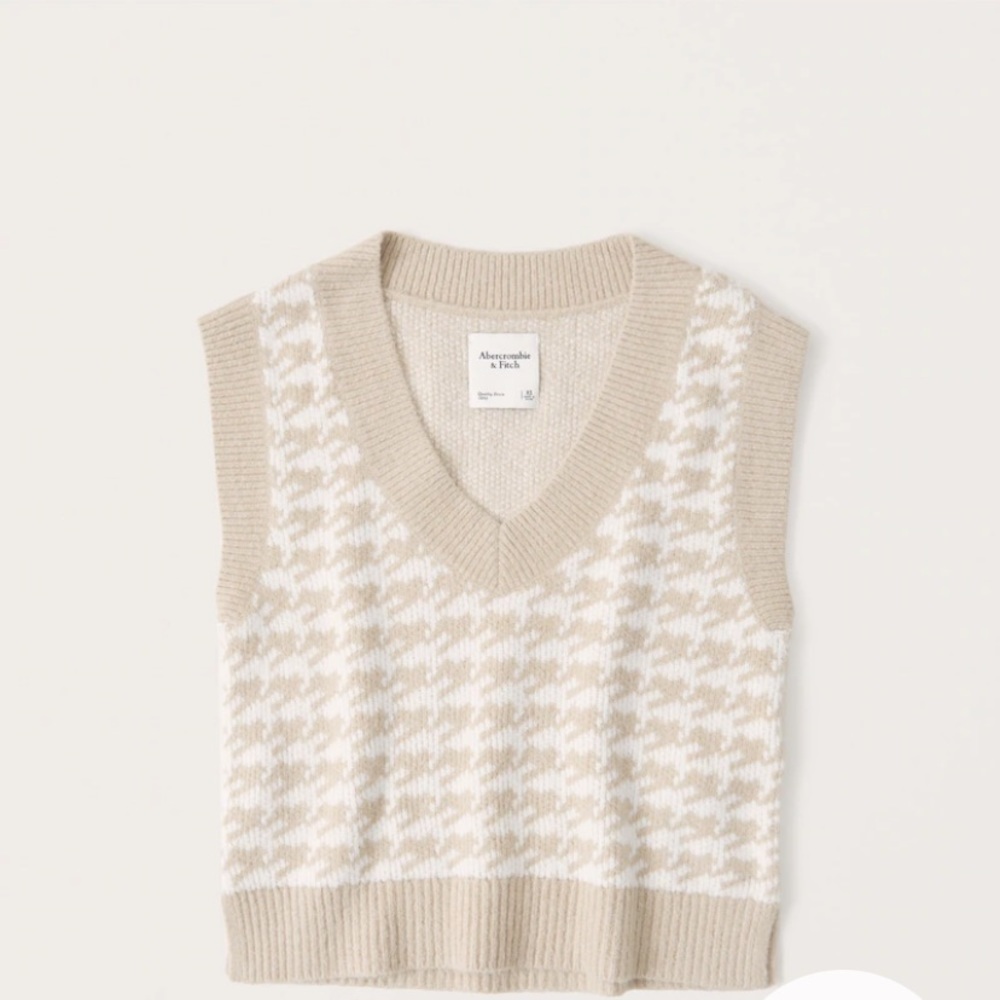 Abercrombie & Fitch Fuzzy Cropped Sweater Vest NWT